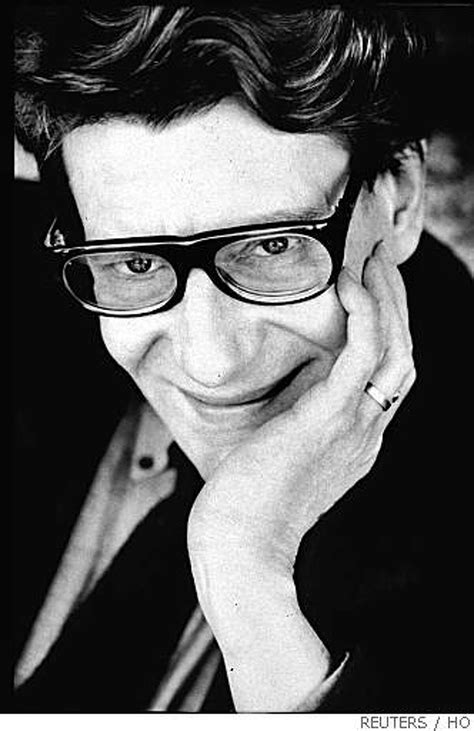 French fashion designer Yves Saint Laurent dies .